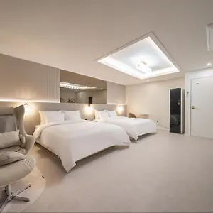 Dk Airport Hotel